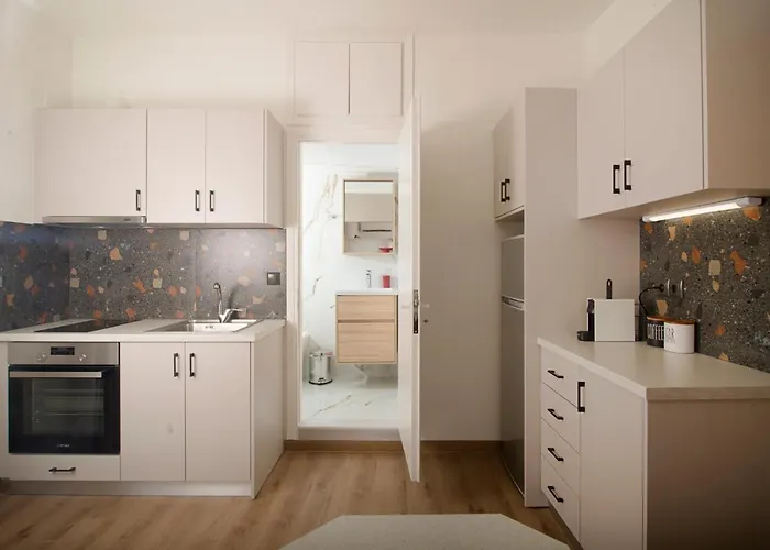 Happy Place In The Center Kalamata