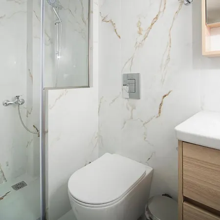 Happy Place In The Center *